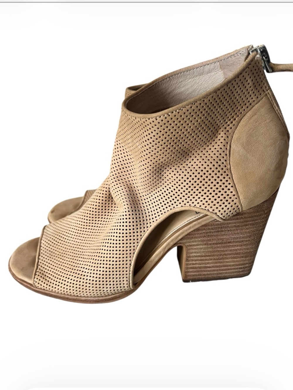 Vince Camuto Leather Bootie Heels Size 8M/38